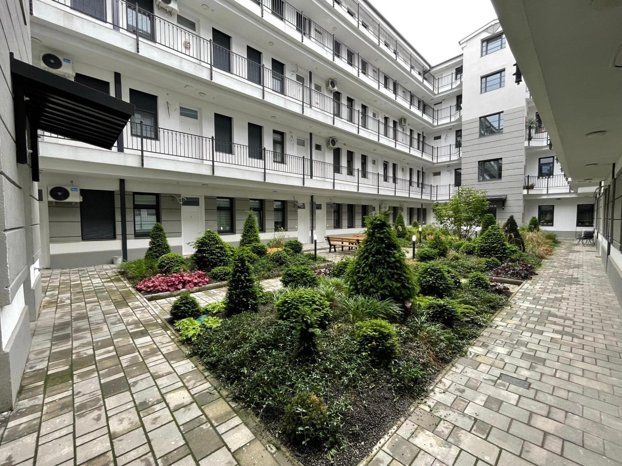 Magnolia Greentop Apartment Budapest